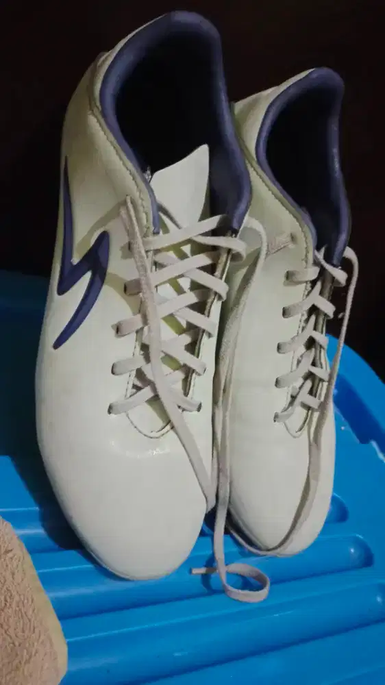 Specs size 39 24,5cm