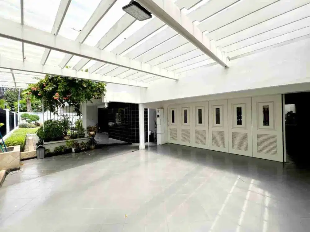 RUMAH MEWAH SERASA VILLA DURI KEPA JAKARTA BARAT