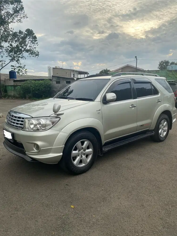 Toyota Fortuner 2011 Diesel