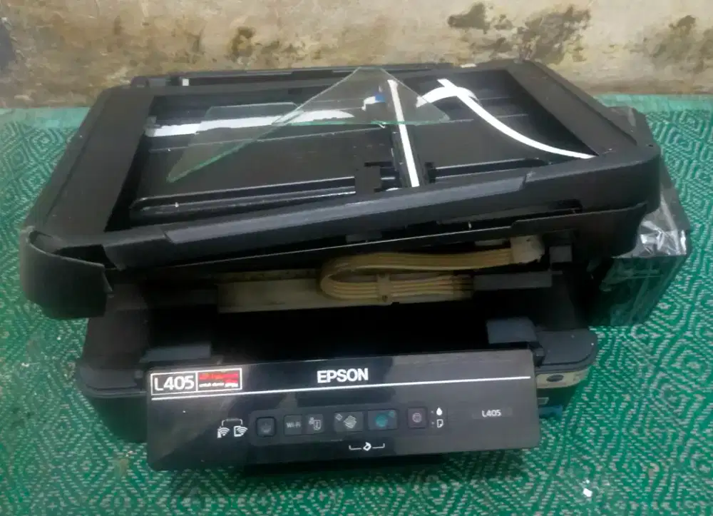 Printer Epson L405 wifi , jual seadanya body pecah bekas jatuh.