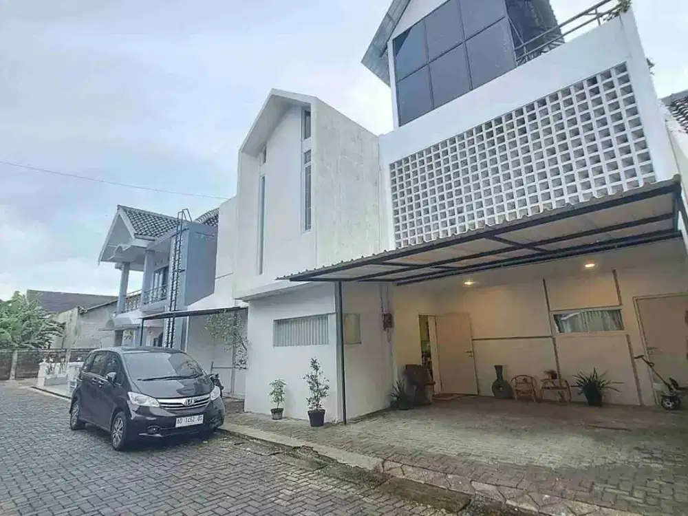 dijual rumah di Purwomartani.