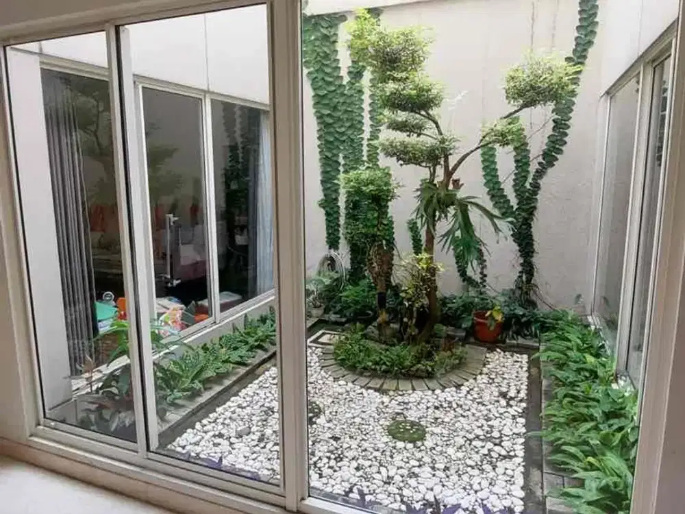 Dibawah pasaran Rumah Mozart Gading Serpong cakep