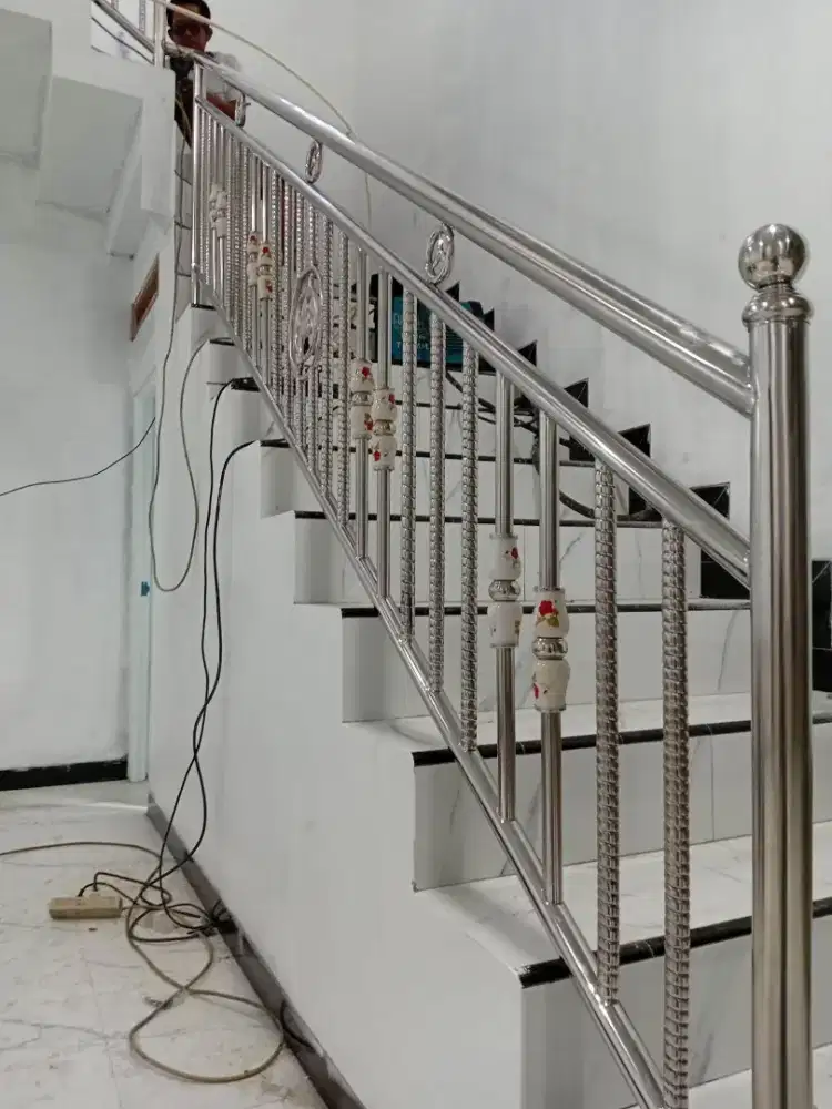 Railing tangga teralis jendela minimalis