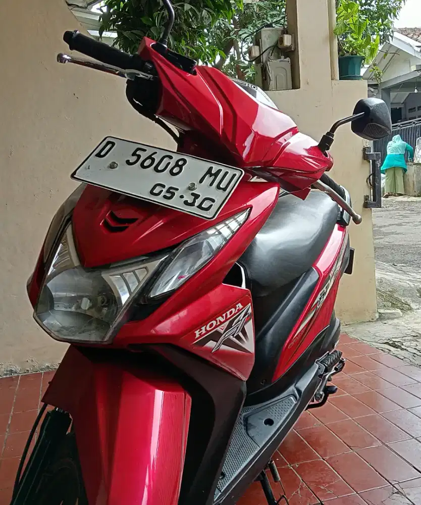 Honda Beat Fi 110 cc Merah 2015 orisinil lengkap siap pakai