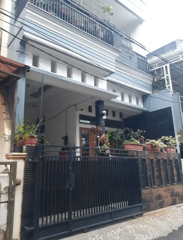 RUMAH MEWAH DI KOMPLEK ABADI DUREN SAWIT