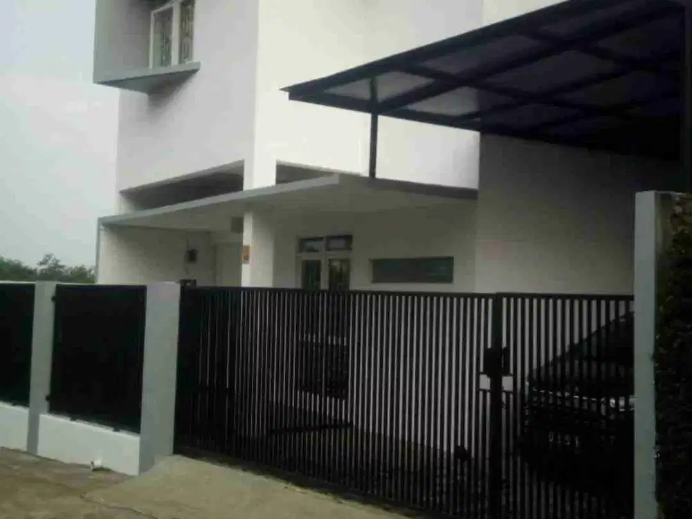 Rumah Di Ciwaruga Gegerkalong Nyaman Balkon Luas