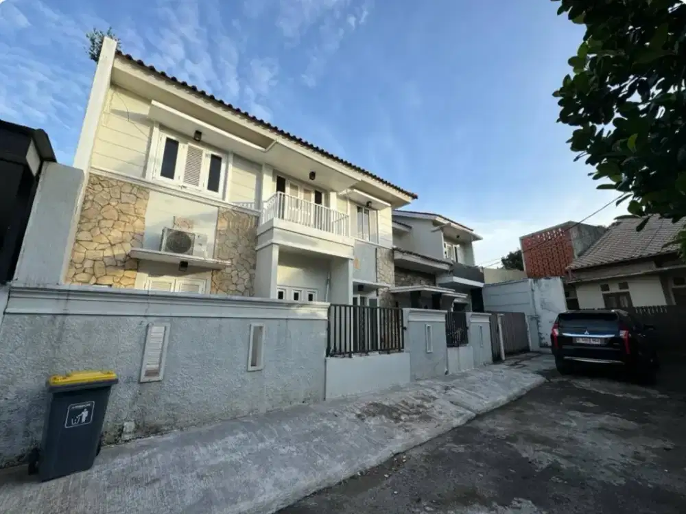 Jual Rumah Pribadi di Cirendeu