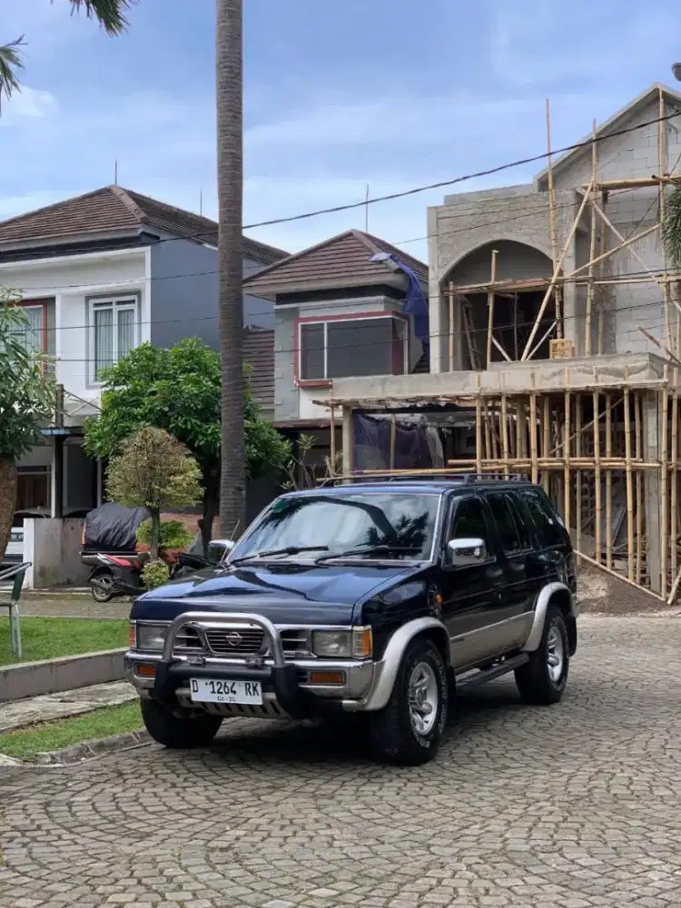 NISSAN TERRANO 2.4 GRANDROAD XTR 2003