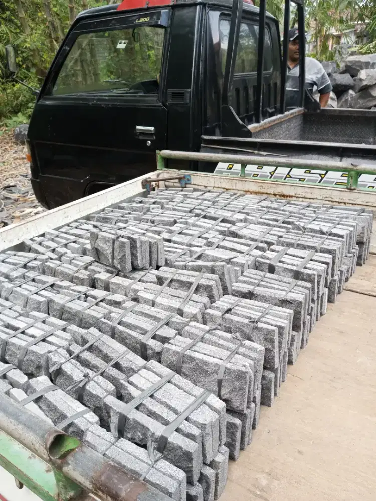 Batu Candi uk10x20cm