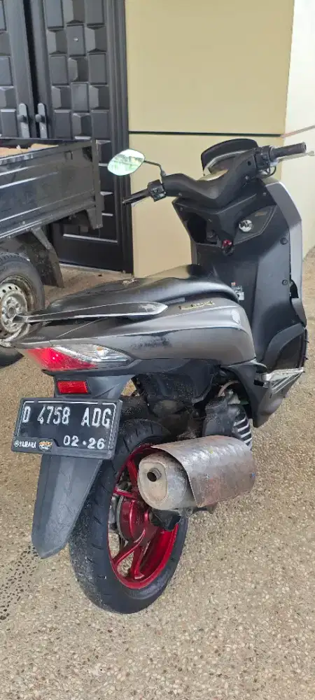 Jual butuh motor yamaha lexi 2021