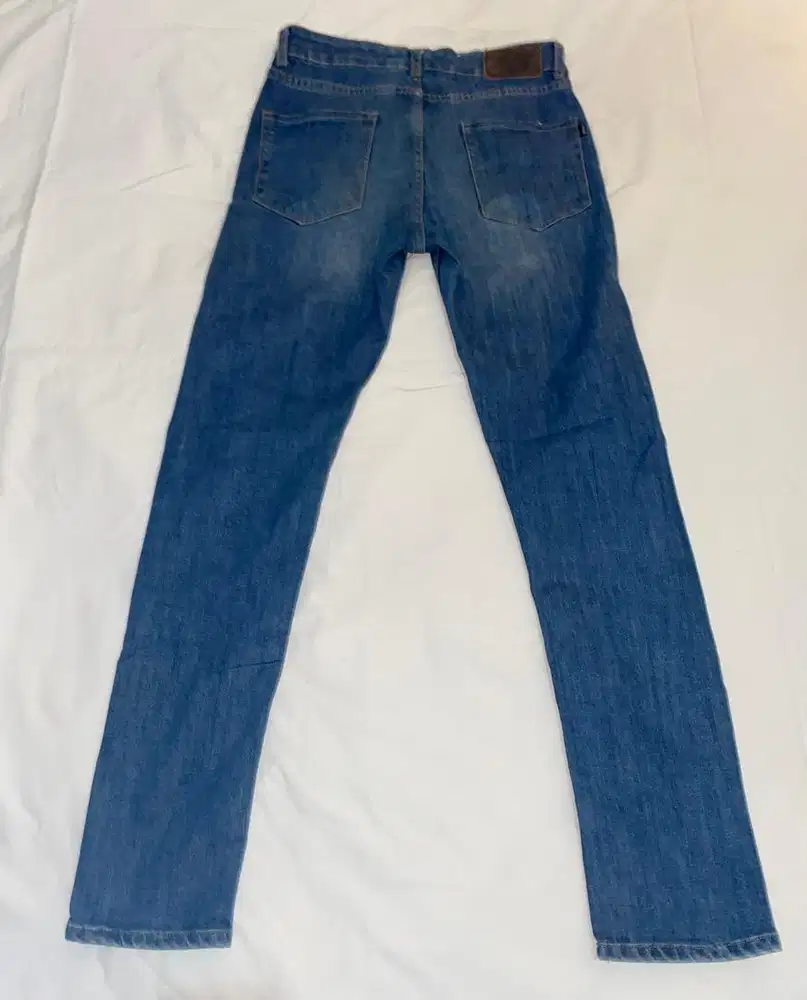 Celana jeans biru