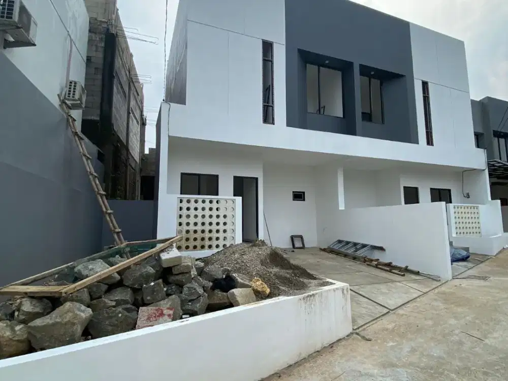 Jual rumah siap huni Lt 103 dekat stasiun depok