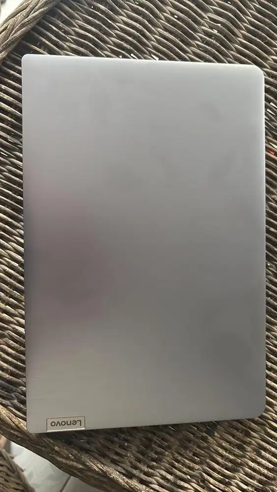 Laptop Lenovo Kondisi Like New