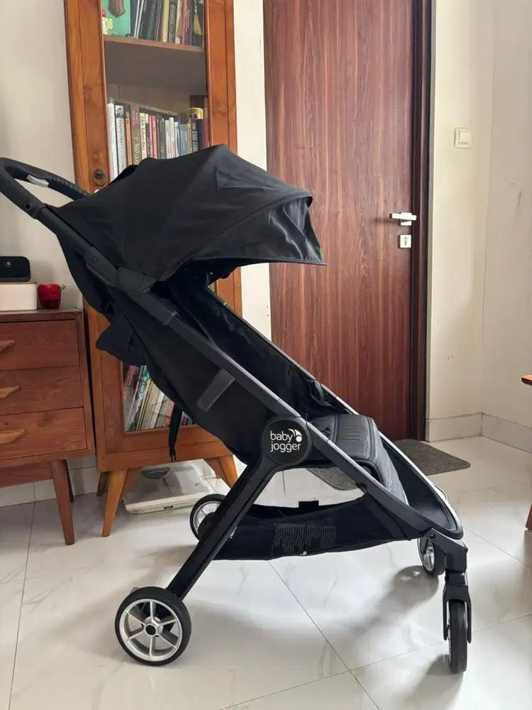 Stroller Baby Jogger City Tour Hitam