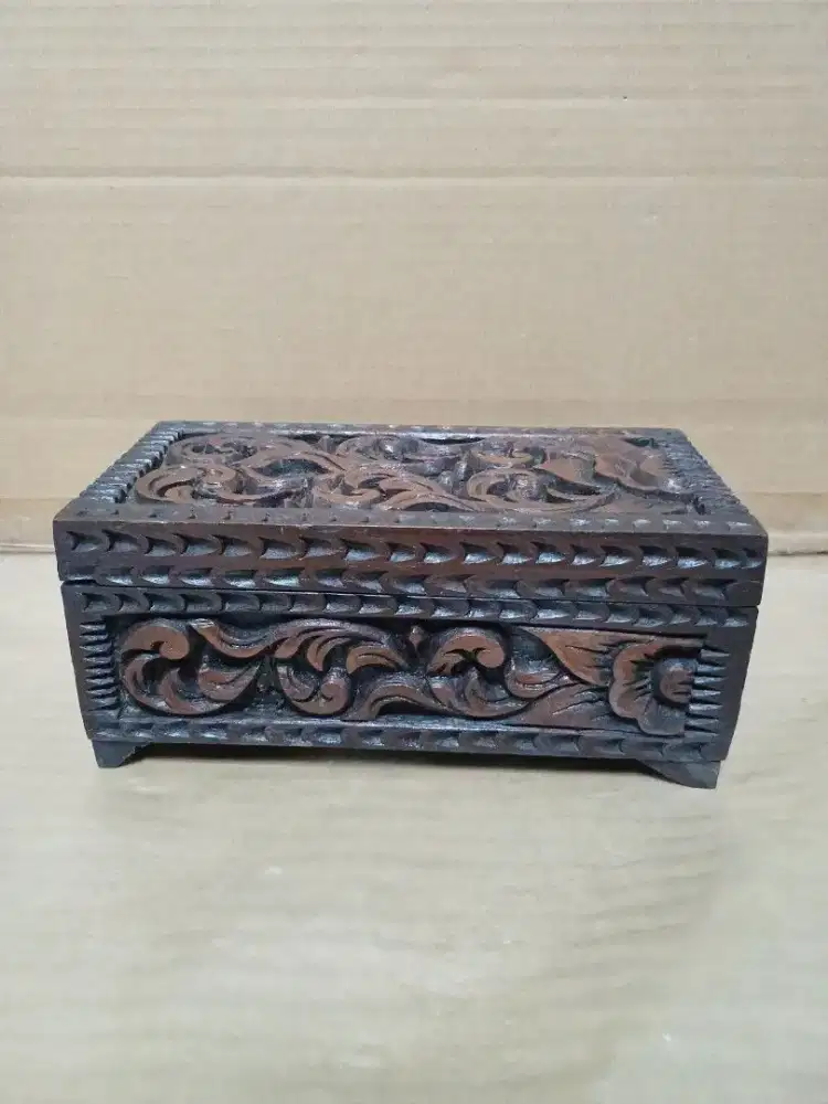 Kotak Perhiasan Kayu Antik Hand Carved Vintagr