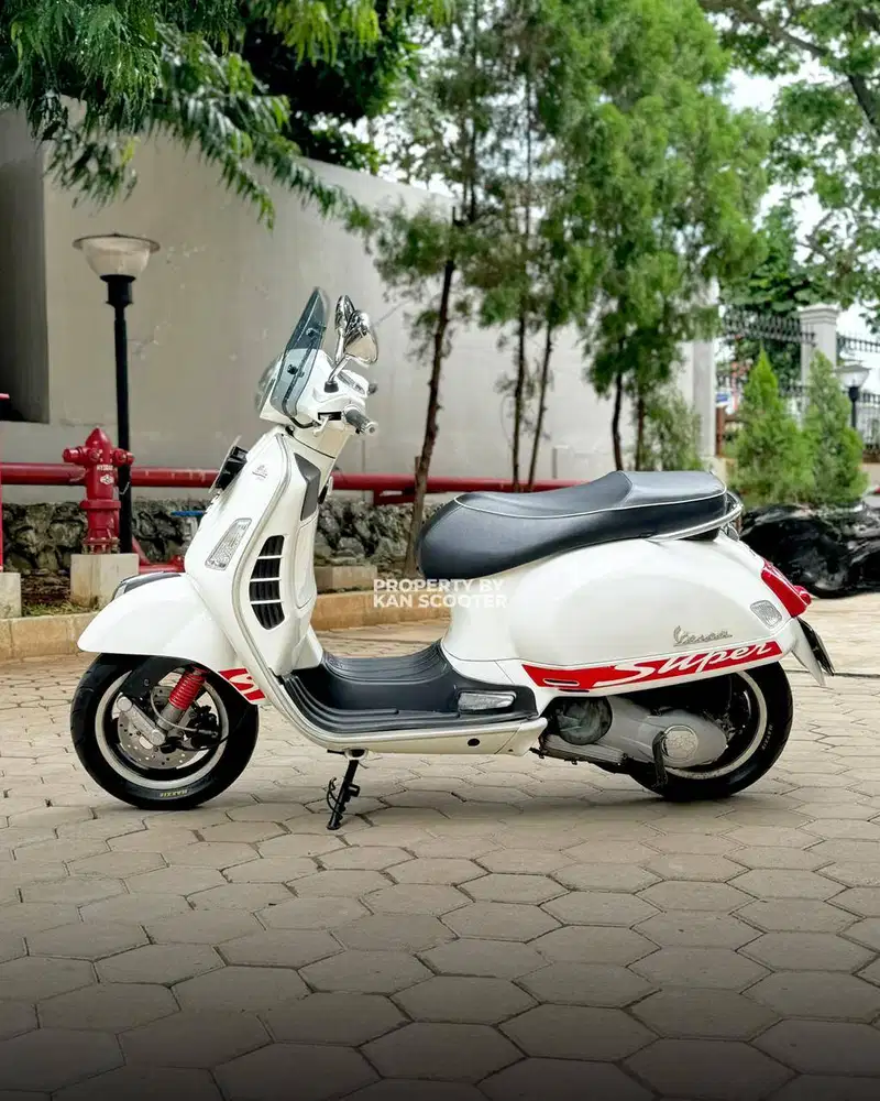 VESPA GTS 150 3V 2014 TERMURAH