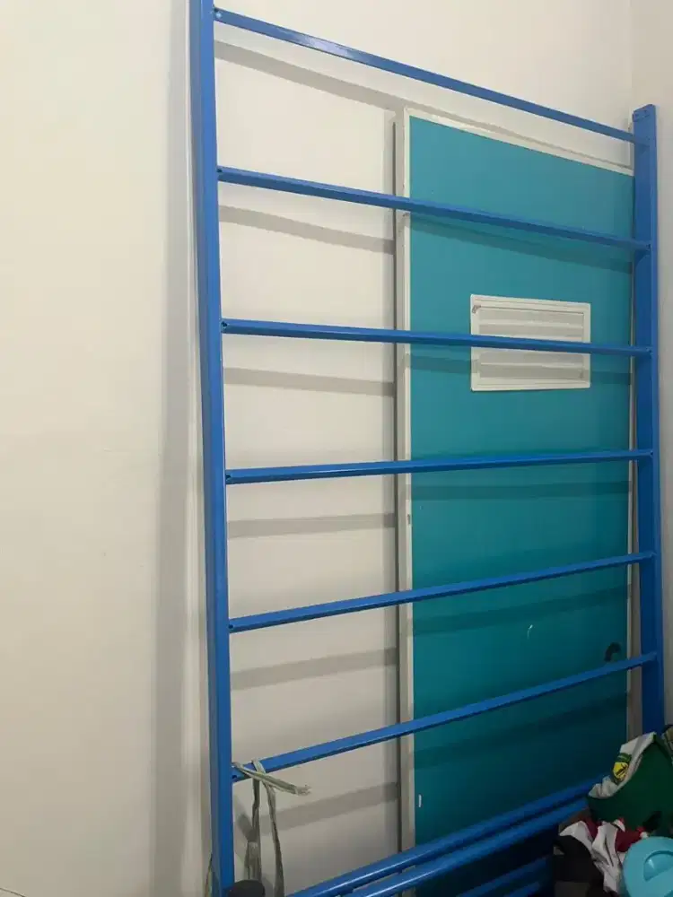 Ranjang besi anak masih bagus sekali