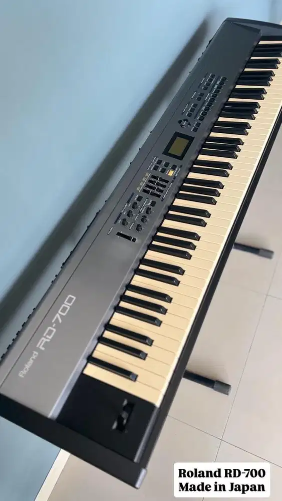 Roland RD700 Made in Japan RD-700