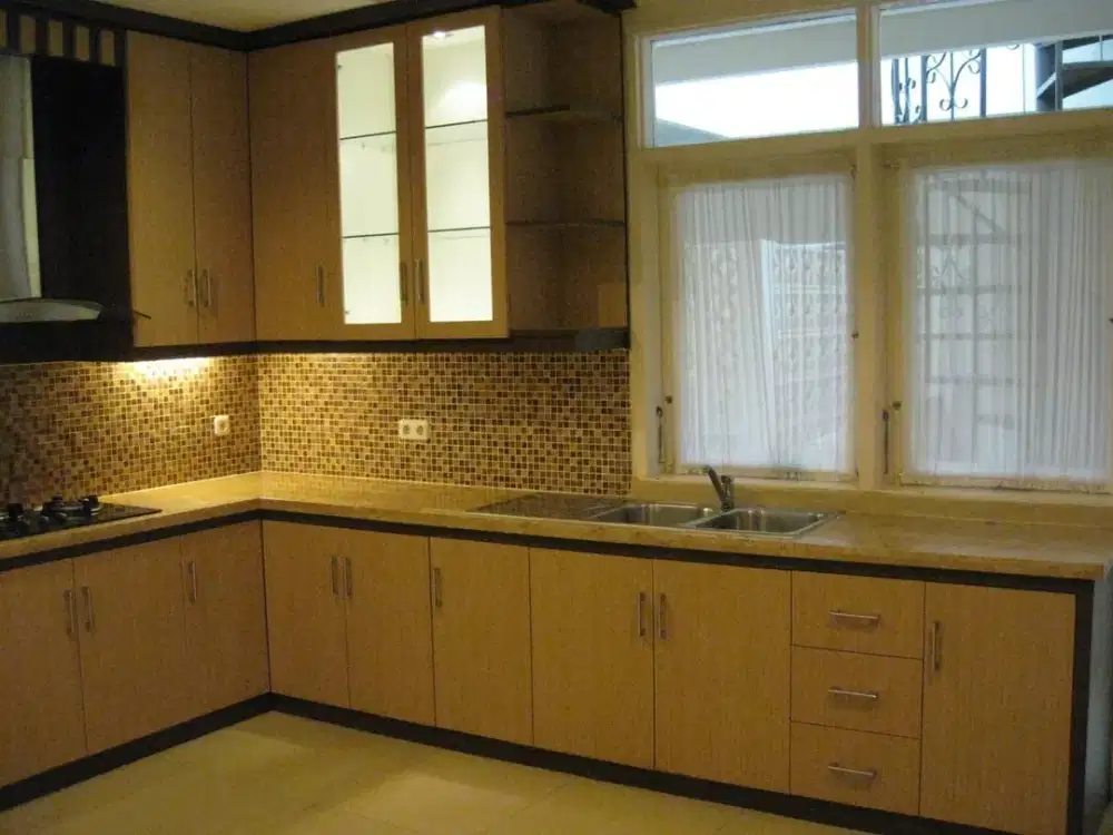 For Rent  Kemang , Ampera