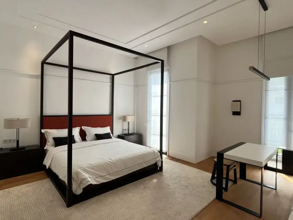 Modern classic brand new townhouse pondok indah for sale