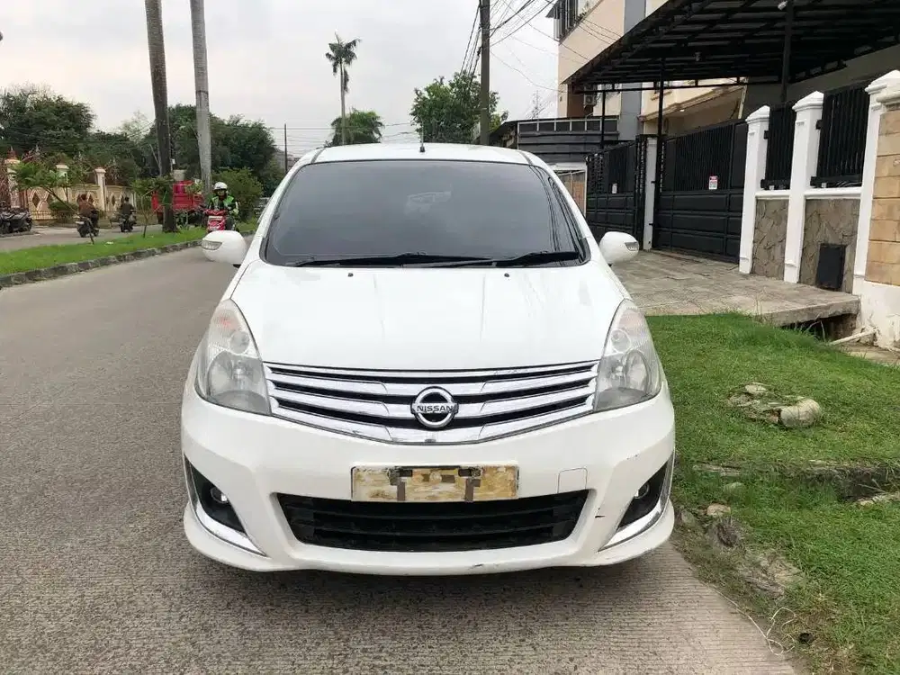 Nissan Grand Livina 1.5 XV 2014