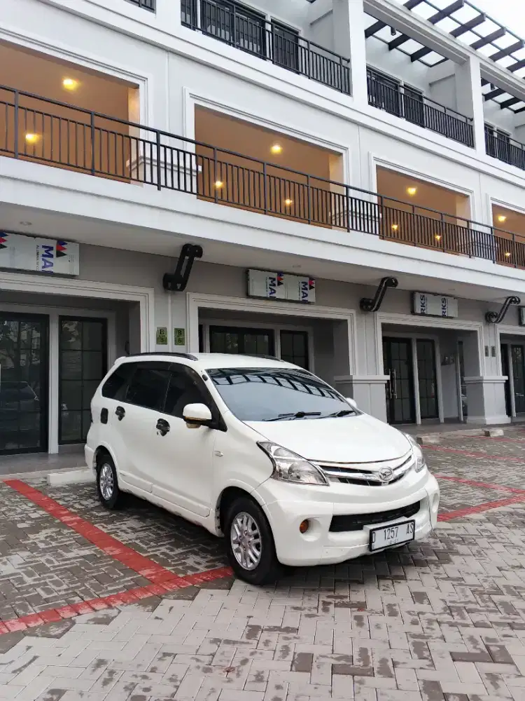 Xenia R 2012 Manual — Siap Pakai, Surat Lengkap, Harga Nego!