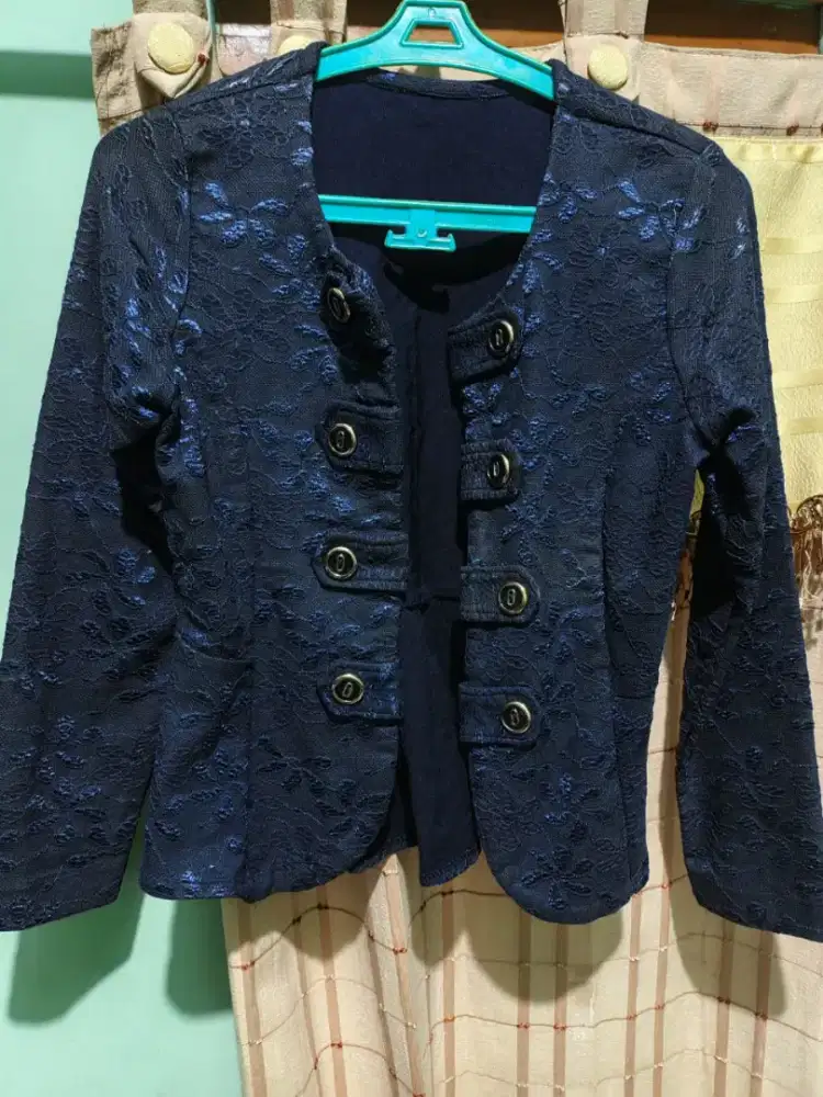 Baju Blazer Wanita Motif