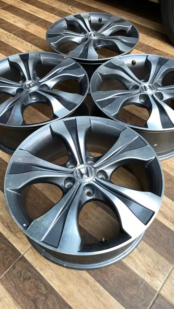 Velg CRV Prestige R18 Gress 95% hrv wrv accord Xpander Innova Rush