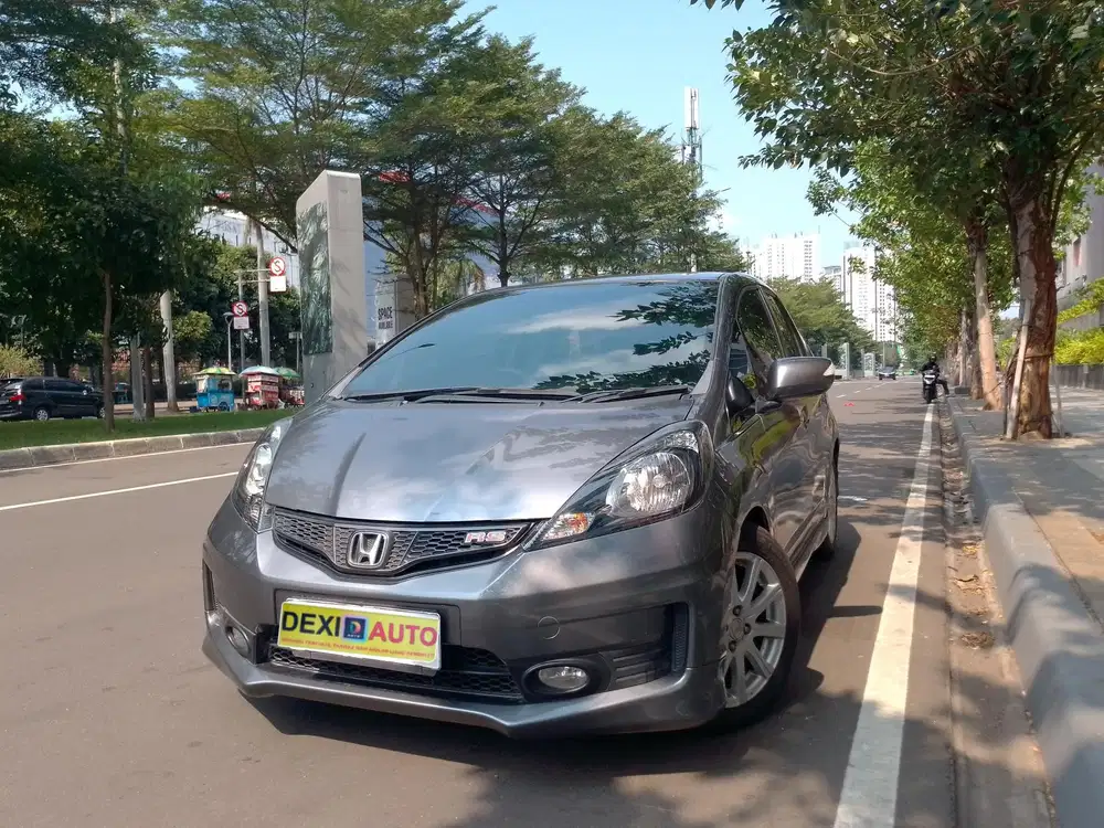 (KM40000)HONDA JAZZ RS AT 2014 NIK 2013 ISTIMEWA KM RENDAH