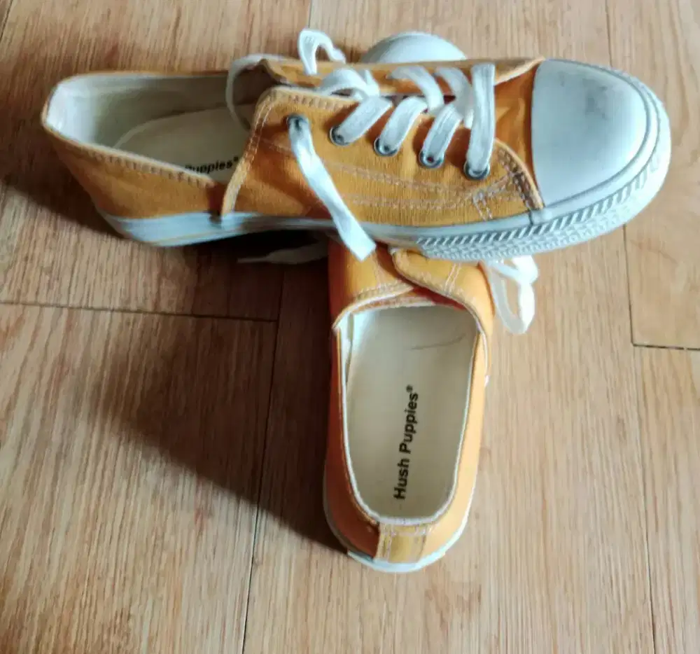 Dijual sepatu hush puppies ori size 40