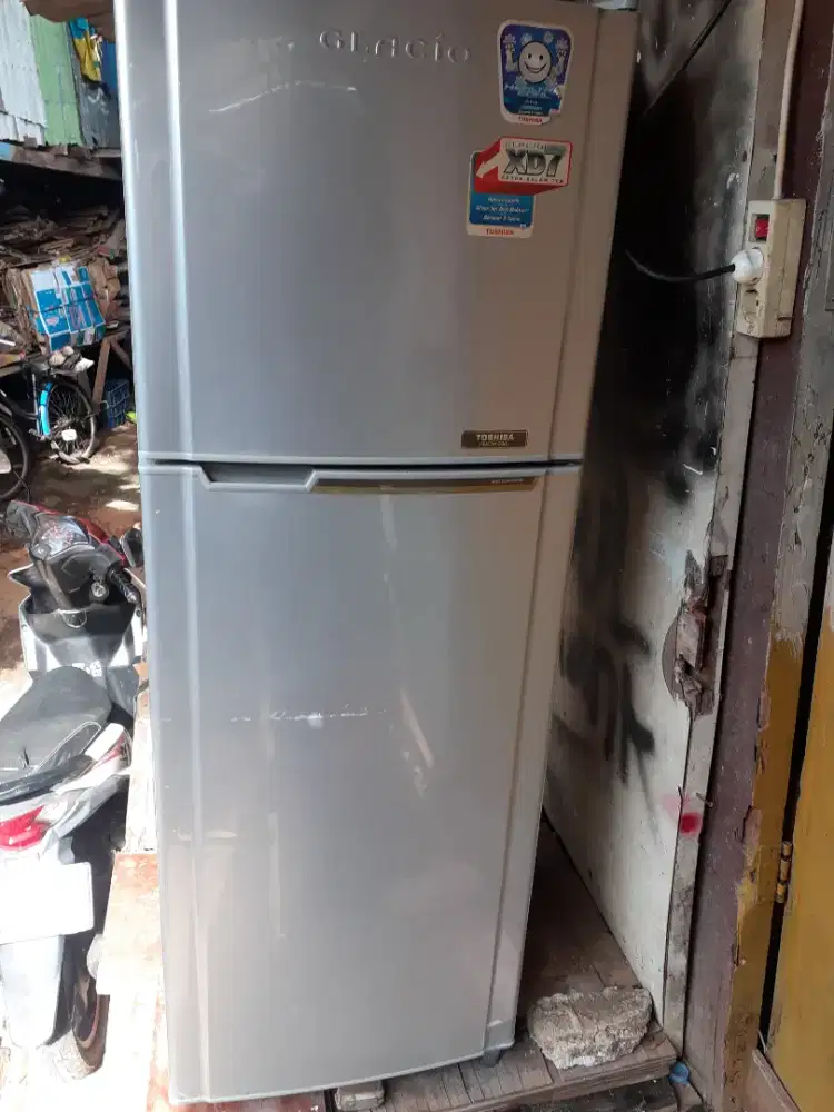 Jual klkas thosiba original normal mulus garansi di anter.