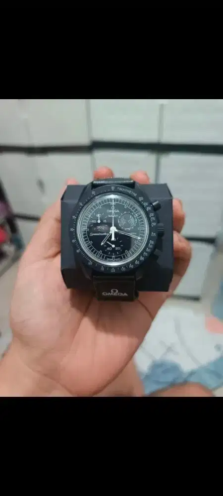 Swatch x omega series to the moon