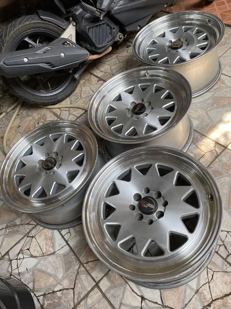 Velg Brabus R17 Pcd 4x100 dan 4x114 livina jazz yaris avanza