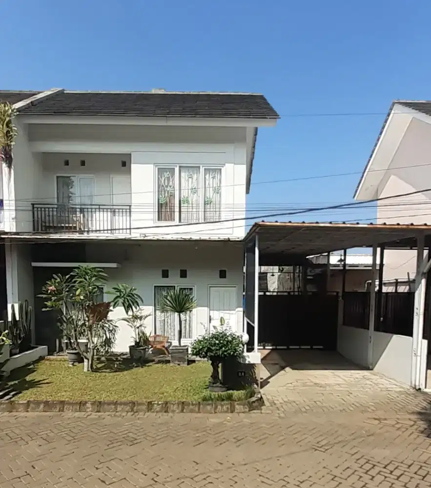 Rumah asri nyaman di Ciuyah, Cimahi Utara  Type 100/150