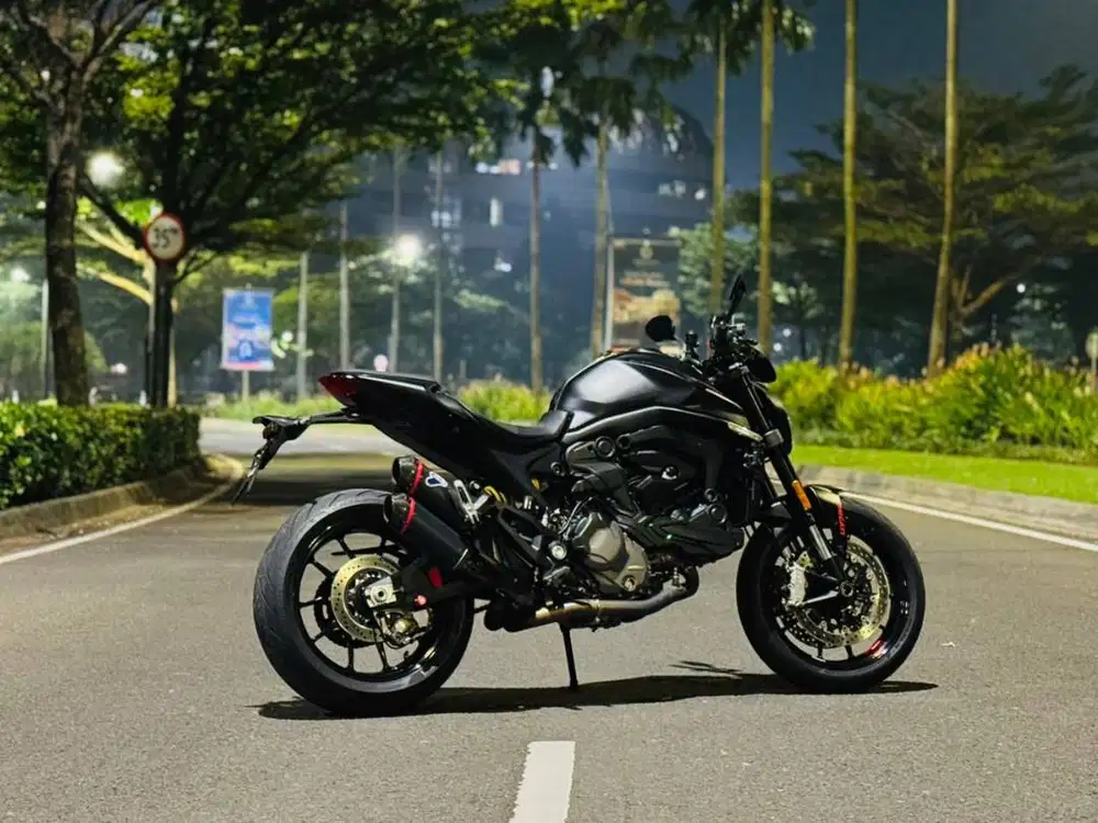 FS DUCATI MONSTER 937 + 2023 STEALTH BLACK