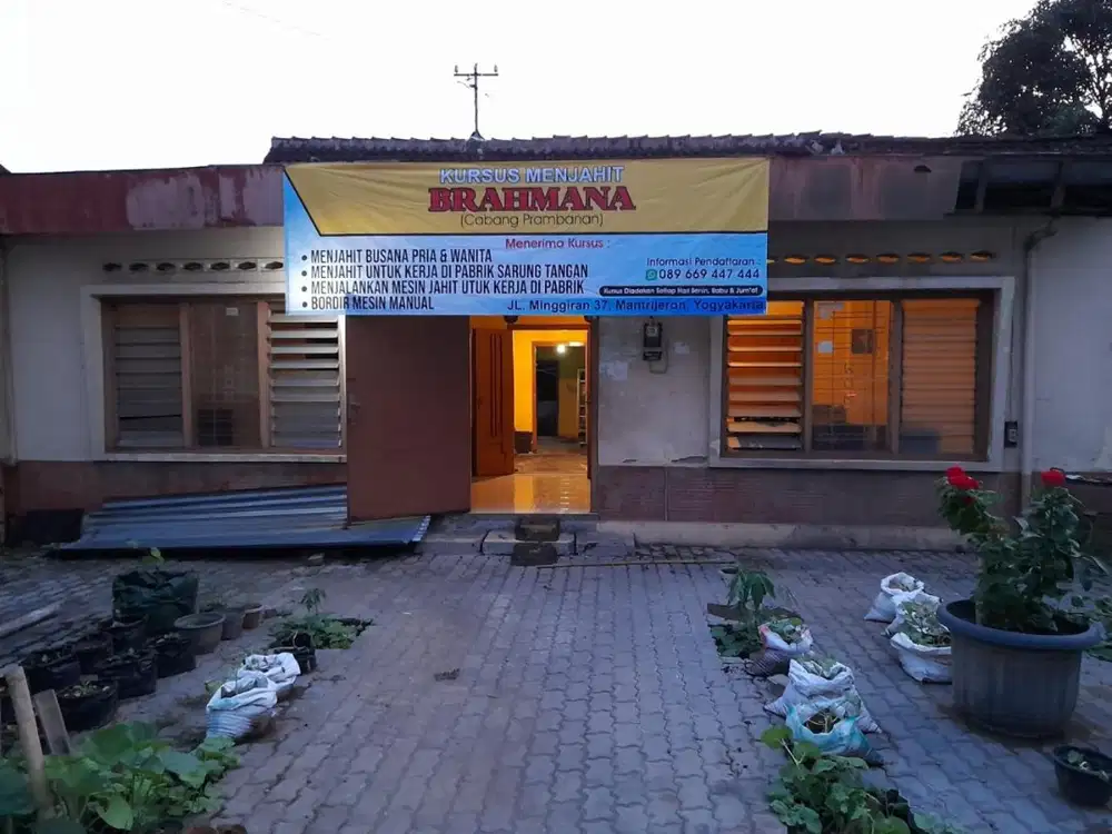 JUAL CEPAT (BU) TANAH 272m² BONUS RUMAH - MANTRIJERON KOTA YOGYAKARTA