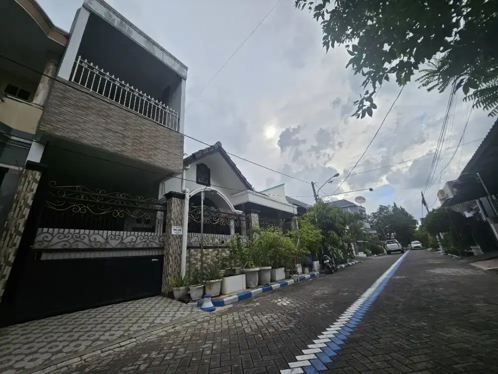 DIJJAL RUMAH MEWAH PLAMONGAN SEMARANG JALAN LEBAR DEKAT JALAN RAYA