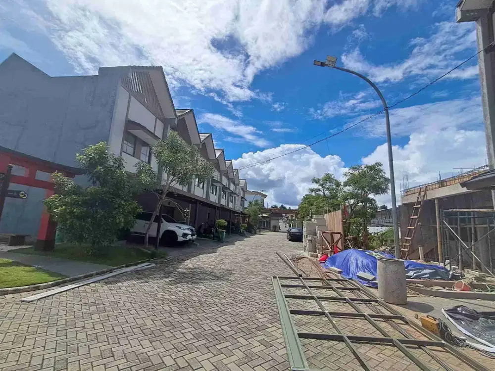 3Lantai Full Furnished 4Kamar Free Biaya2 at Pamulang Tangsel