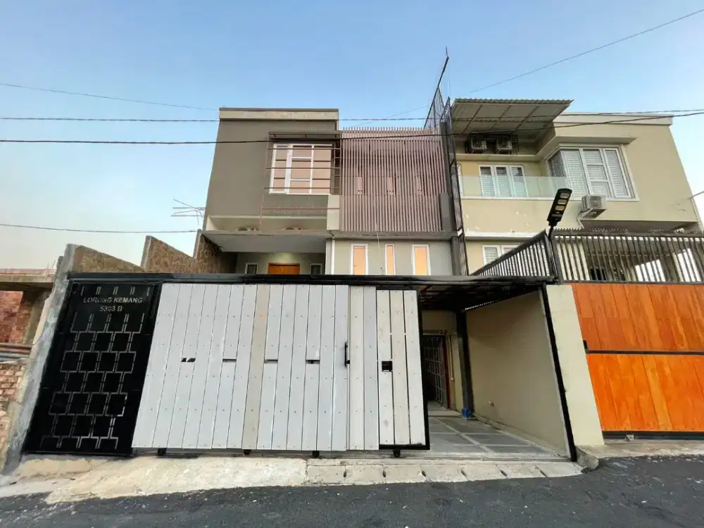 Rumah full furnish ada kolam renang area demang lebar daun