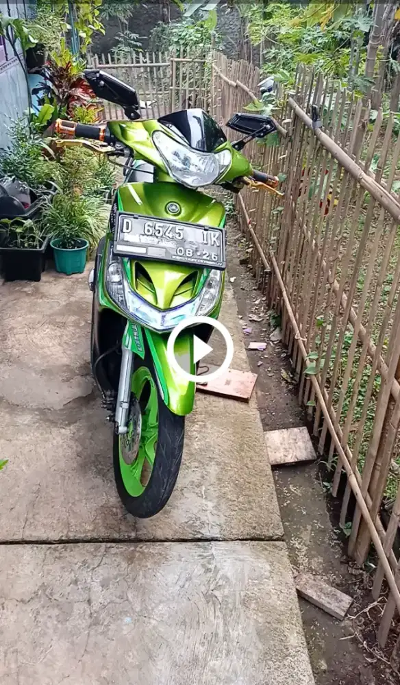 Jual Santai mio CLASIC OLD SMILE HIJAU 2011