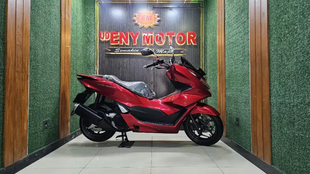 UD ENY MOTOR- HONDA PCX 160 TAHUN 2024 MERAH GLOSSY