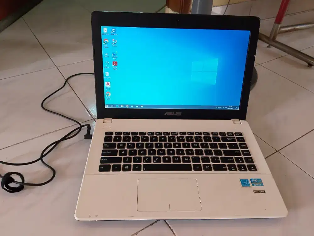 Asus X451CAP warna putih