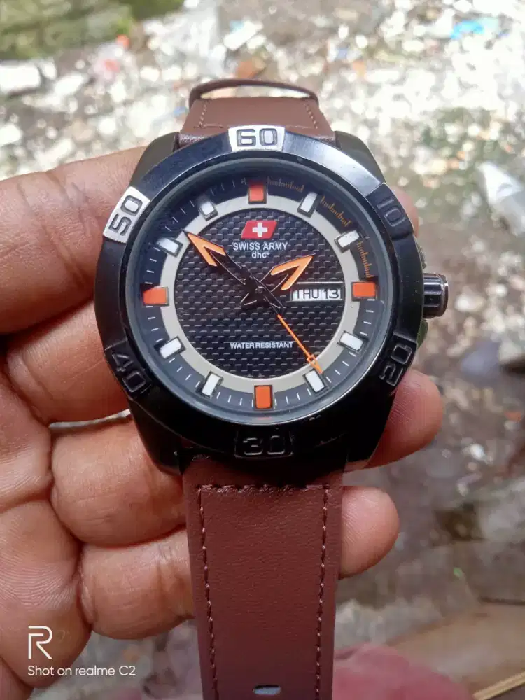 JAM TANGAN PRIA SWISS ARMY