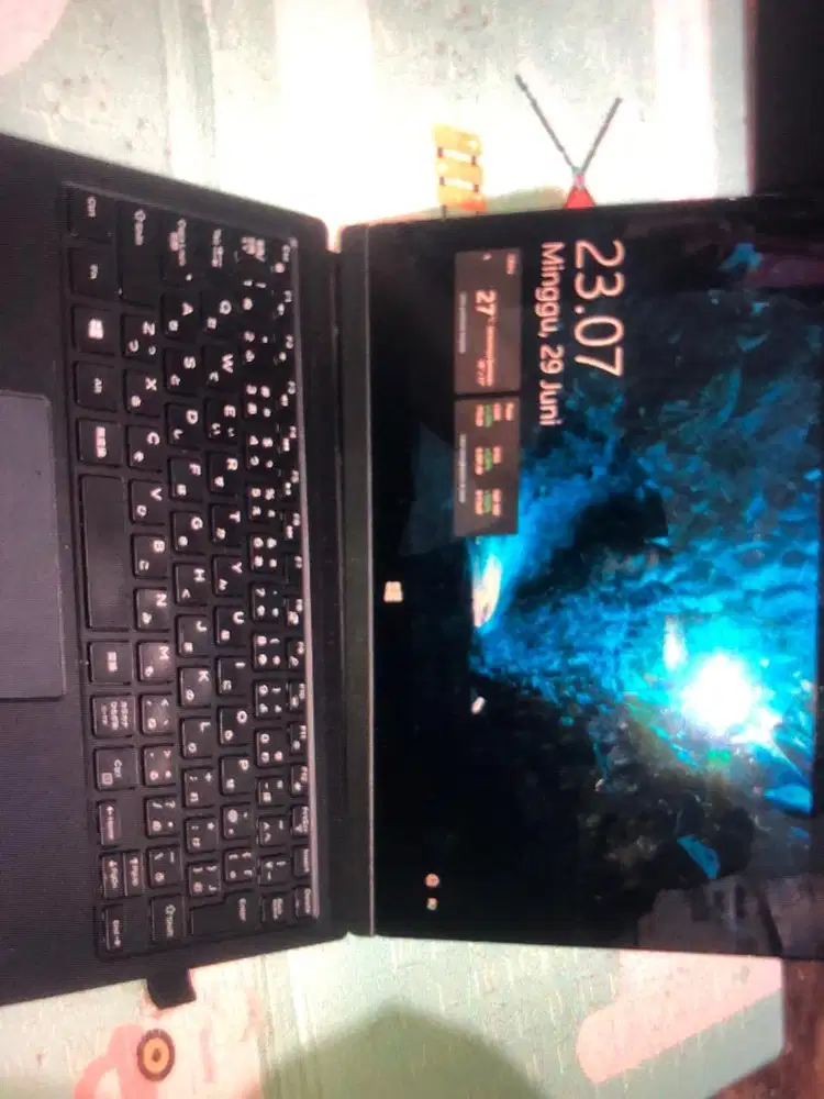 JUAL LAPTOP BEKAS Dell Latitude 7275 2IN1 (minus)