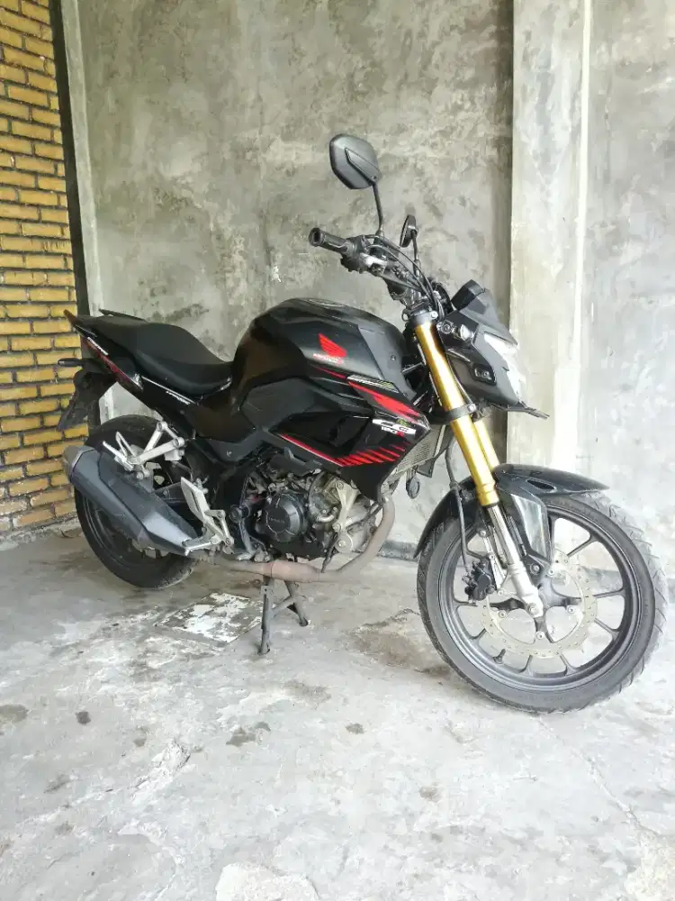 Honda CB150R Streetfire