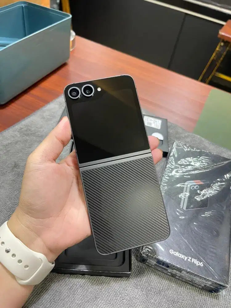 Samsung Galaxy Z Flip 6 12/512 Black ex Sein fullset mulus