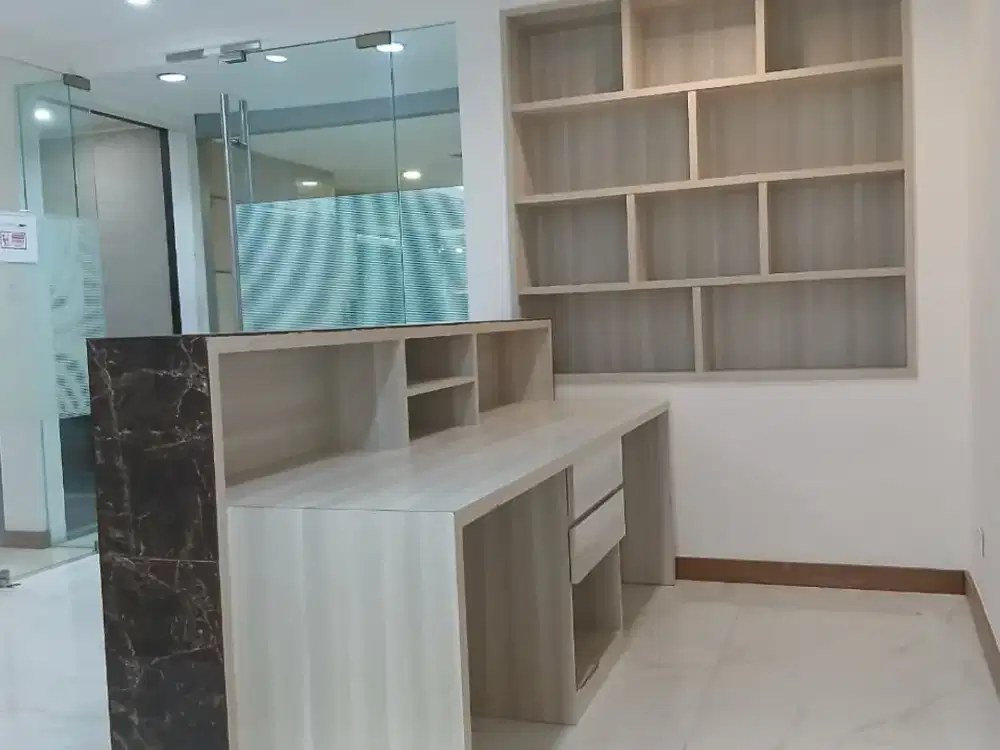 SEWA KANTOR DI JAKARTA SELATAN KUNINGAN  210M2 SEMI FURNISHED  136K NEGO