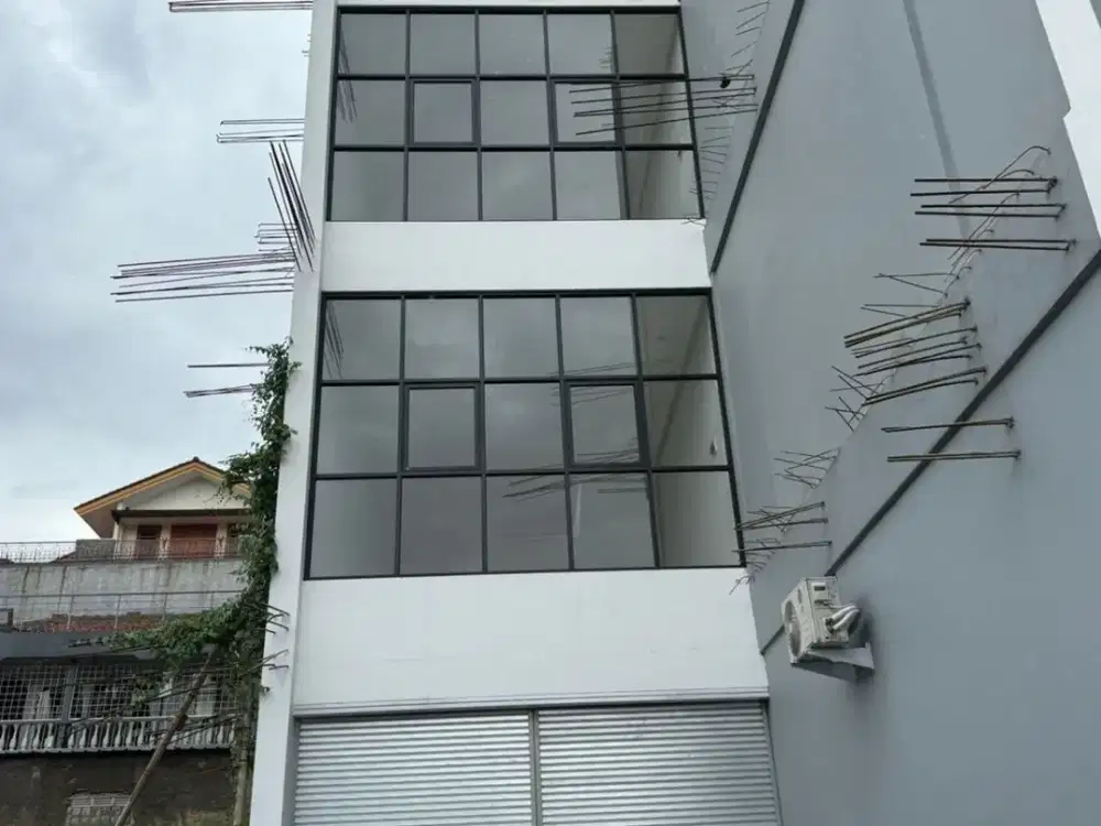 Sewa Ruko 4 lantai Lokasi Stategis mainroad Cihampelas, Bandung