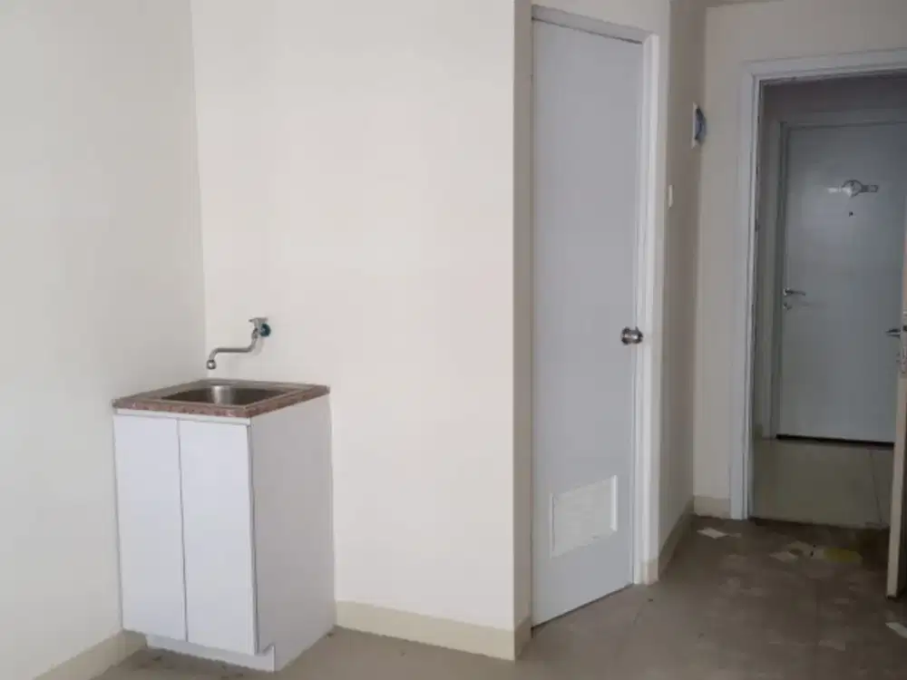 Jual Murah Unit Fresh 2 BR Tower Atas Mall View City