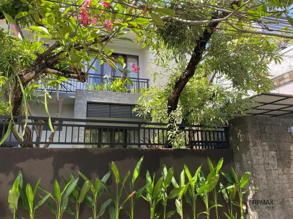Villa Bagus dengan Suasana Tenang Disewakan, Denpasar Selatan Area